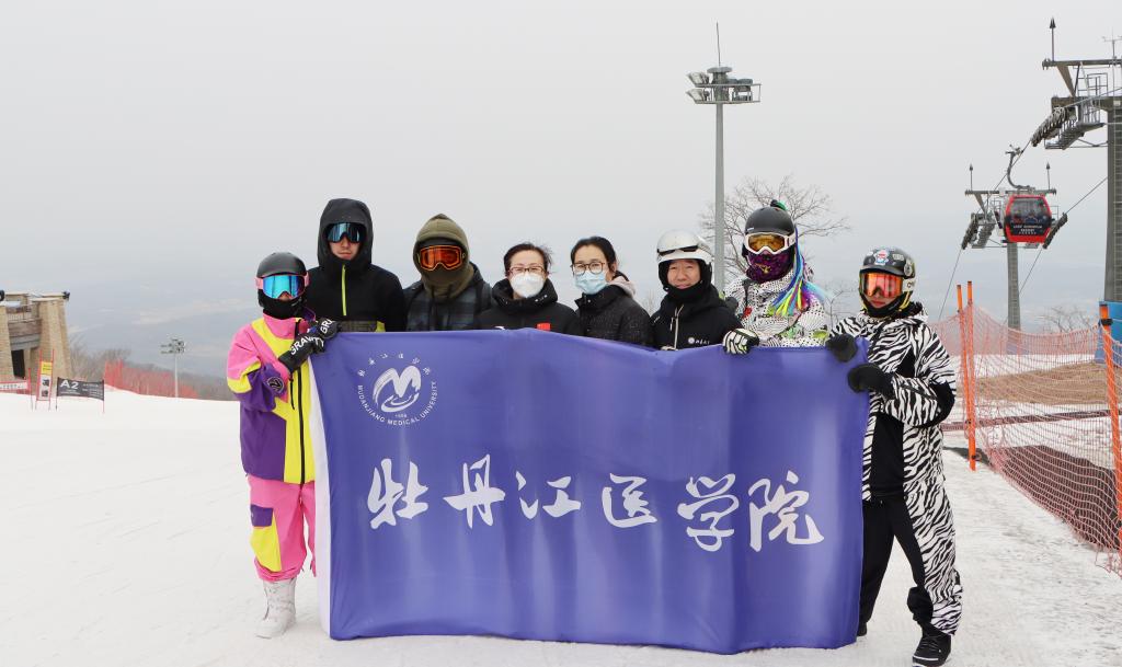 培根铸魂育新人