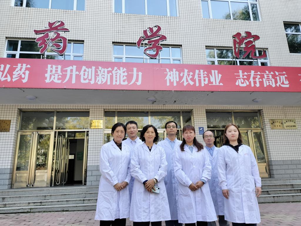 帮助2026级新生深入了解蓝鲸体育足